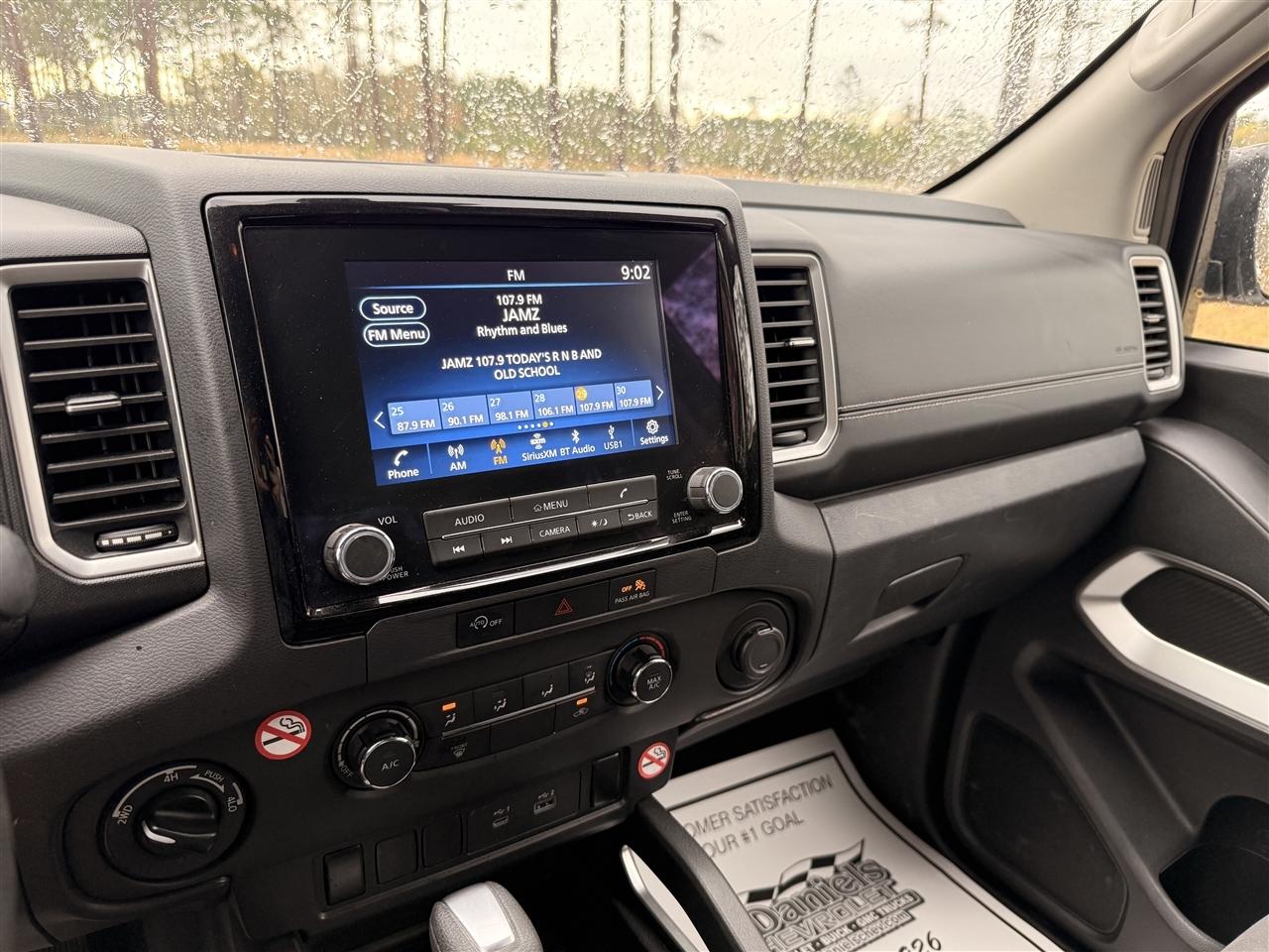 Nissan Frontier Crew Cab 4x4 SV Auto 2023