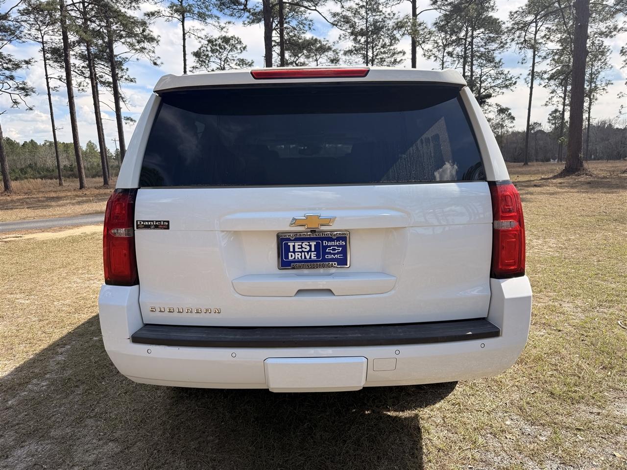 Chevrolet Suburban 2WD 4dr 1500 LT 2017