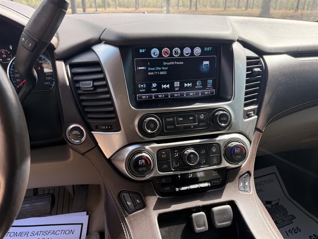 Chevrolet Suburban 2WD 4dr 1500 LT 2017