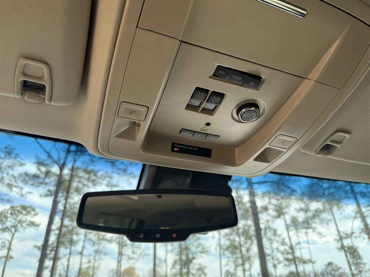 Chevrolet Suburban 2WD 4dr 1500 LT 2017