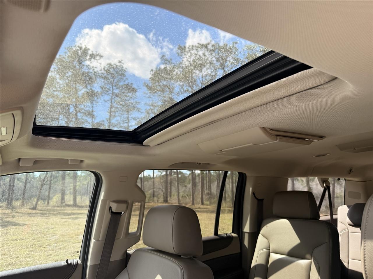 Chevrolet Suburban 2WD 4dr 1500 LT 2017