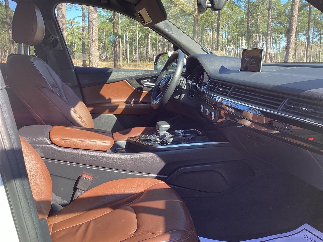 Audi Q7 SE Premium Plus 55 TFSI quattro 2019