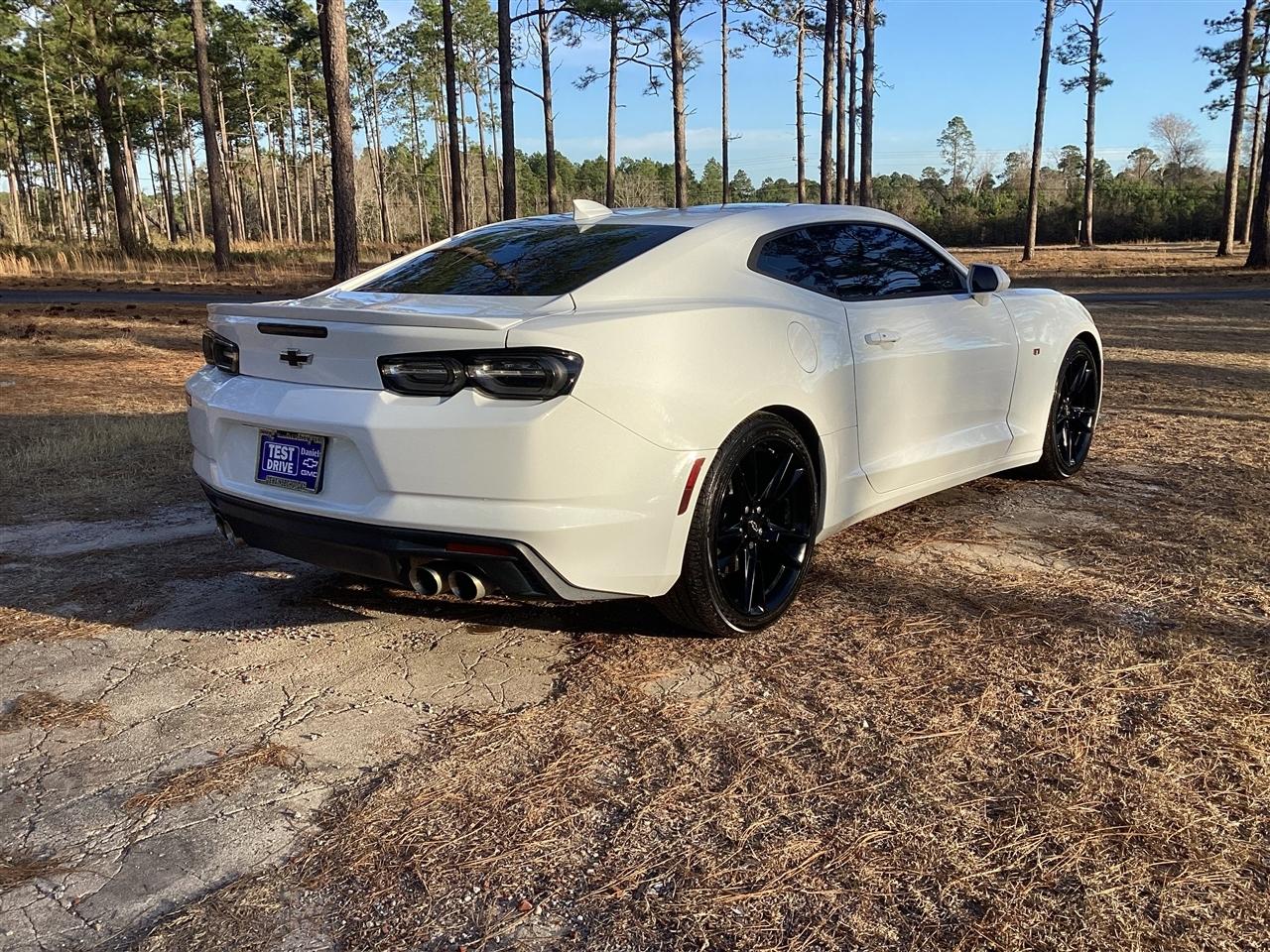 Chevrolet Camaro 2dr Cpe 2LT 2019