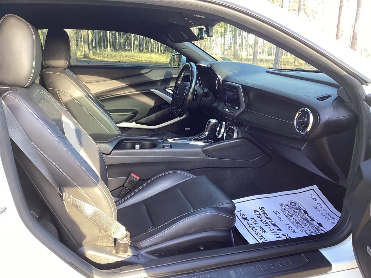 Chevrolet Camaro 2dr Cpe 2LT 2019