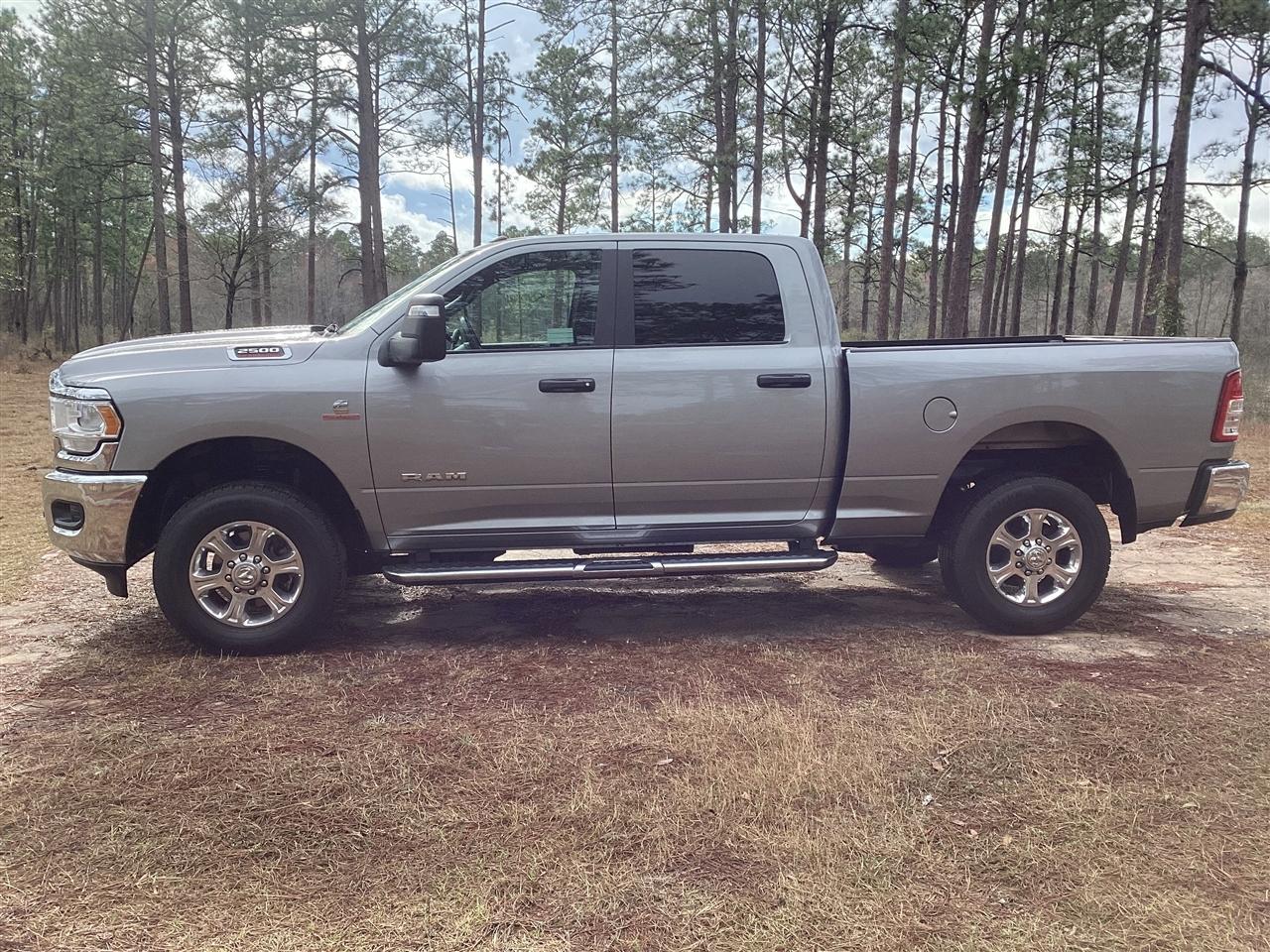 RAM 2500 Big Horn 4x4 Crew Cab 6'4" Box 2024