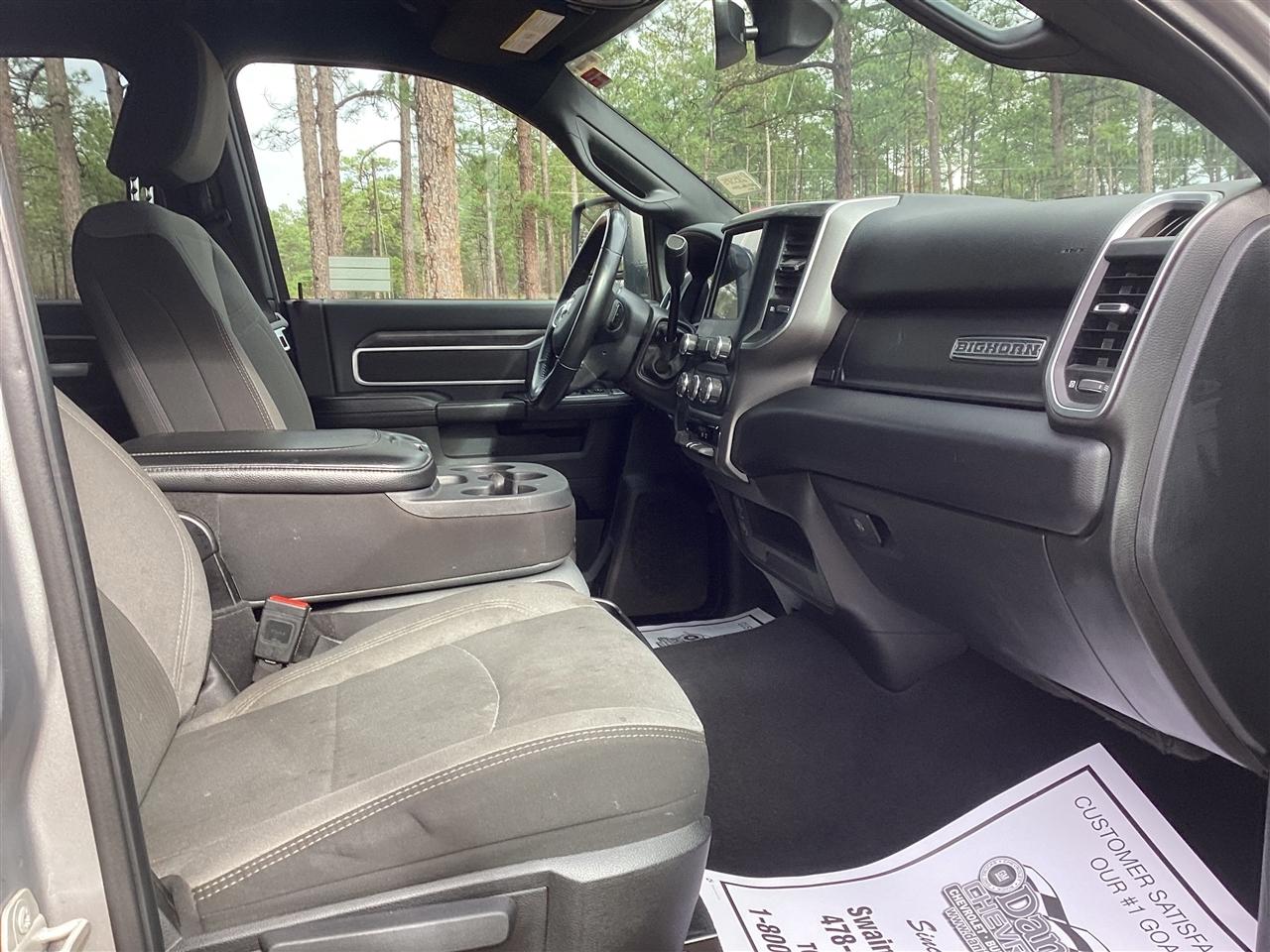 RAM 2500 Big Horn 4x4 Crew Cab 6'4" Box 2024