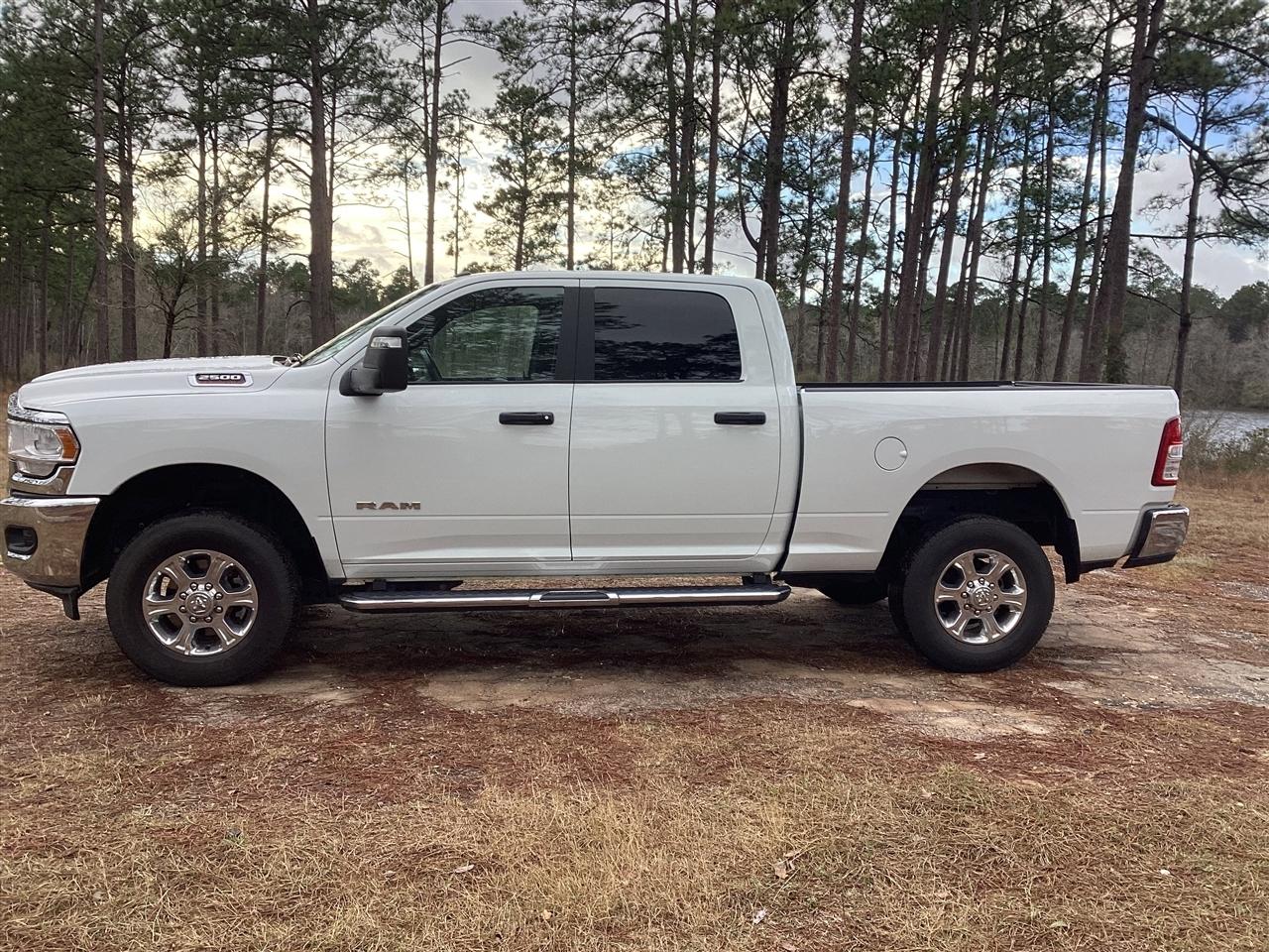 RAM 2500 Big Horn 4x4 Crew Cab 6'4" Box 2024