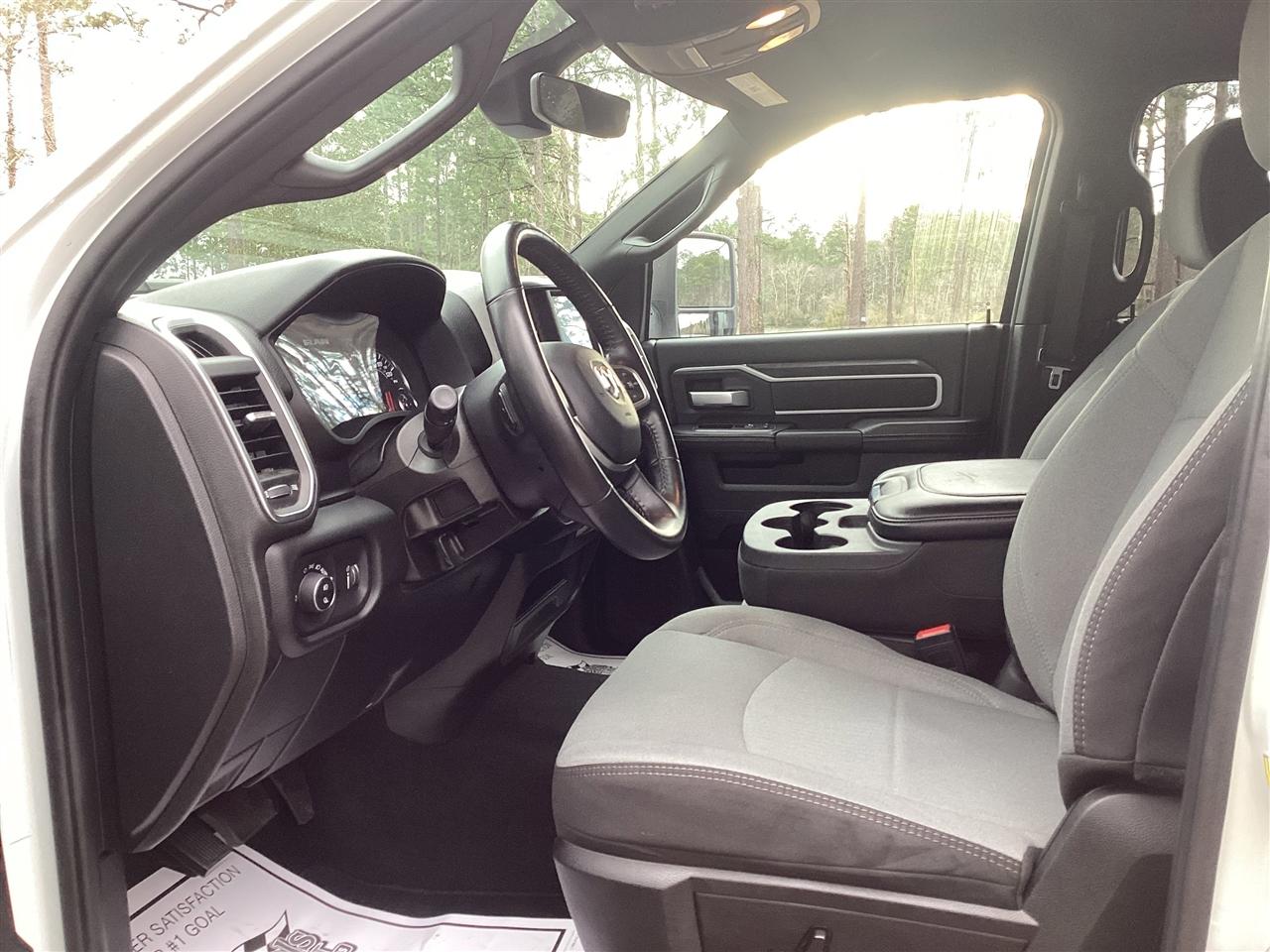 RAM 2500 Big Horn 4x4 Crew Cab 6'4" Box 2024