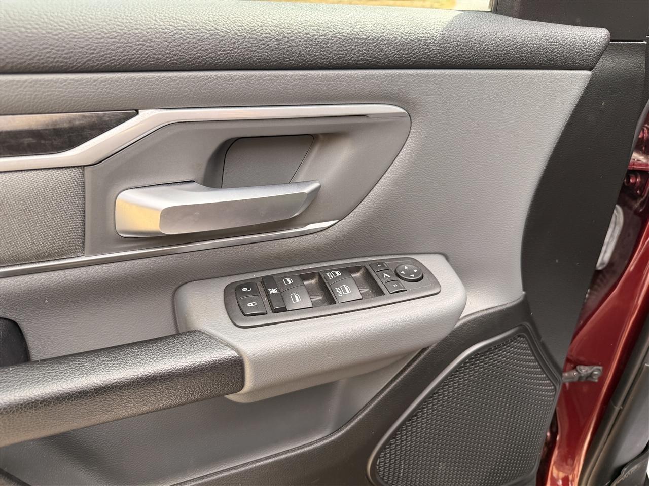 RAM 1500 Big Horn 4x2 Quad Cab 6'4" Box 2022