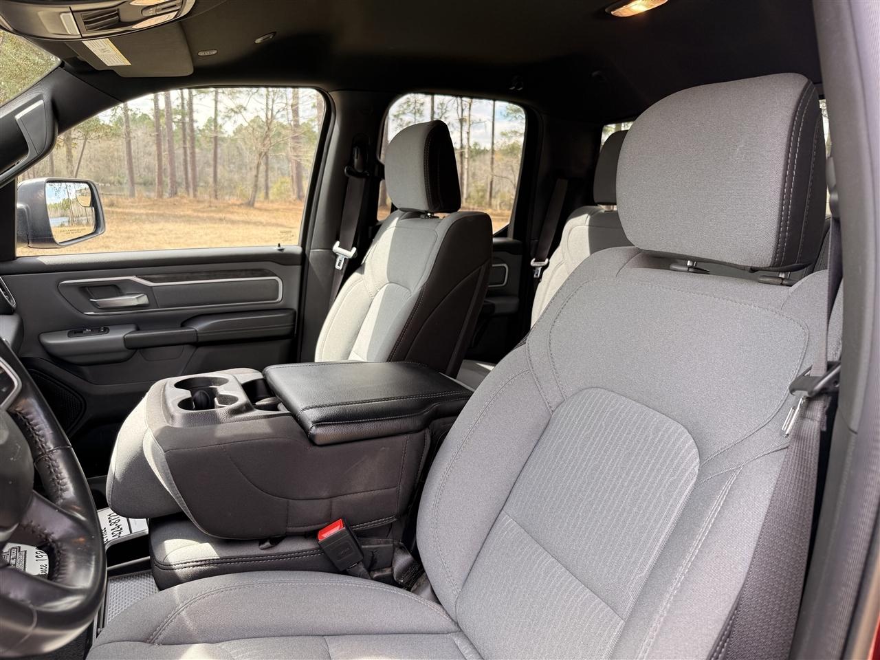 RAM 1500 Big Horn 4x2 Quad Cab 6'4" Box 2022