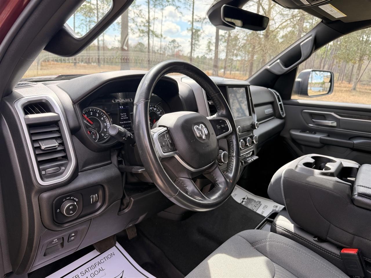 RAM 1500 Big Horn 4x2 Quad Cab 6'4" Box 2022