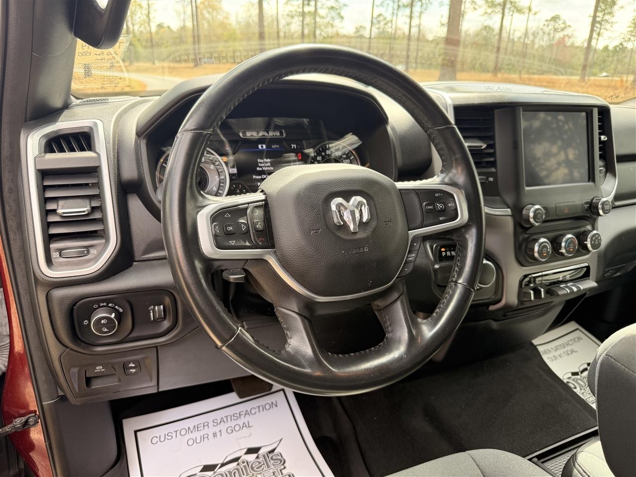 RAM 1500 Big Horn 4x2 Quad Cab 6'4" Box 2022