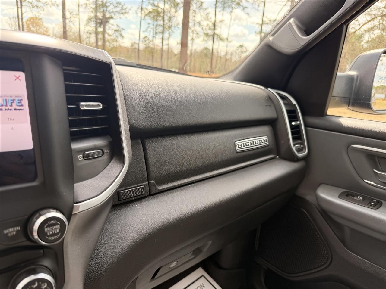 RAM 1500 Big Horn 4x2 Quad Cab 6'4" Box 2022