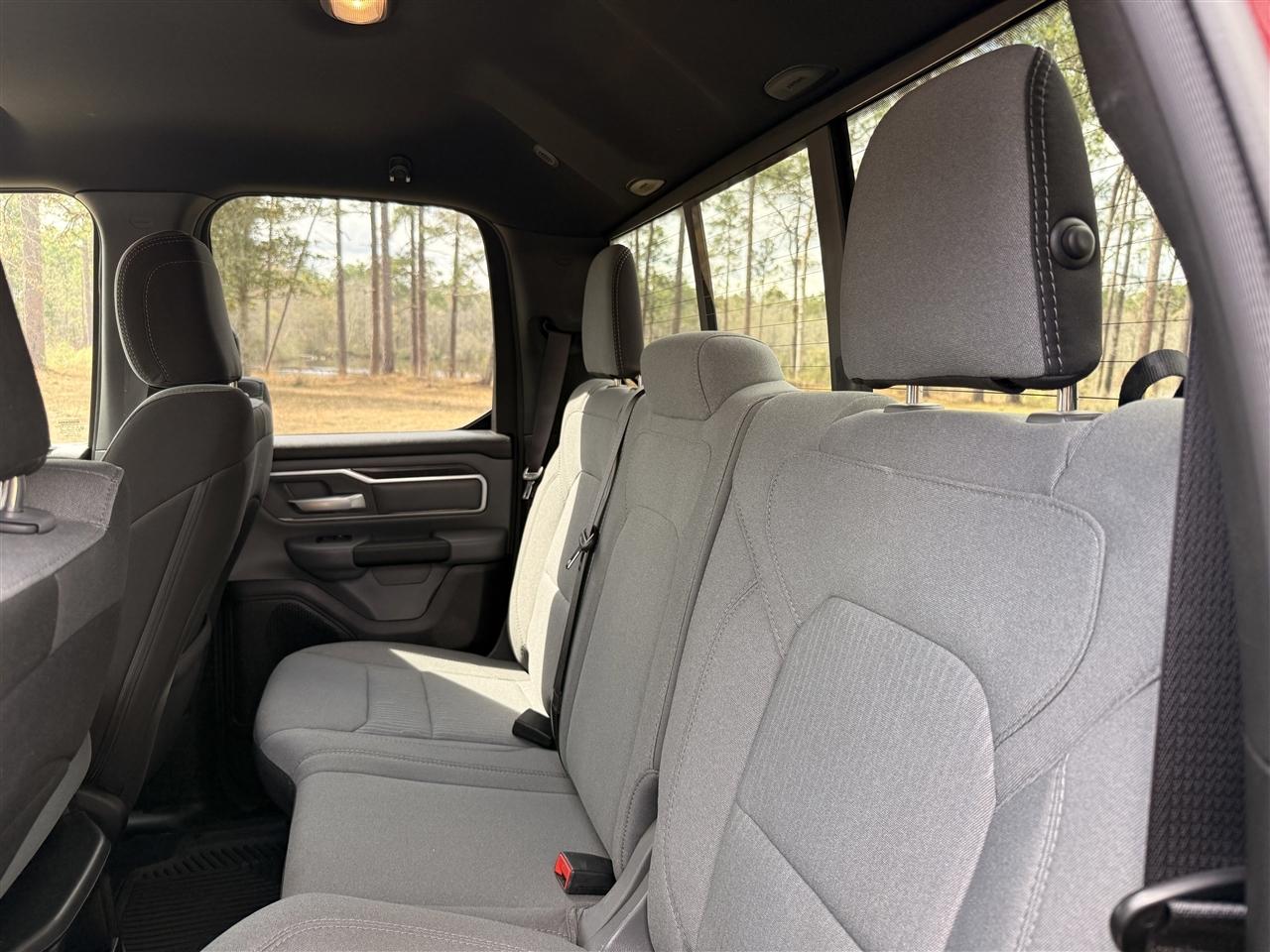 RAM 1500 Big Horn 4x2 Quad Cab 6'4" Box 2022