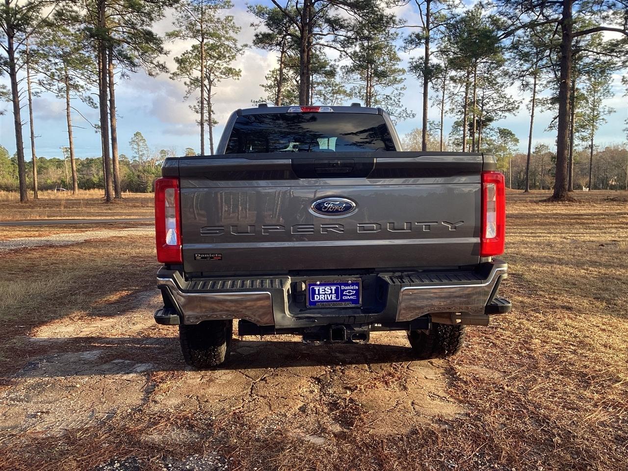 Ford Super Duty F-250 SRW King Ranch 4WD Crew Cab 8' Box 2025