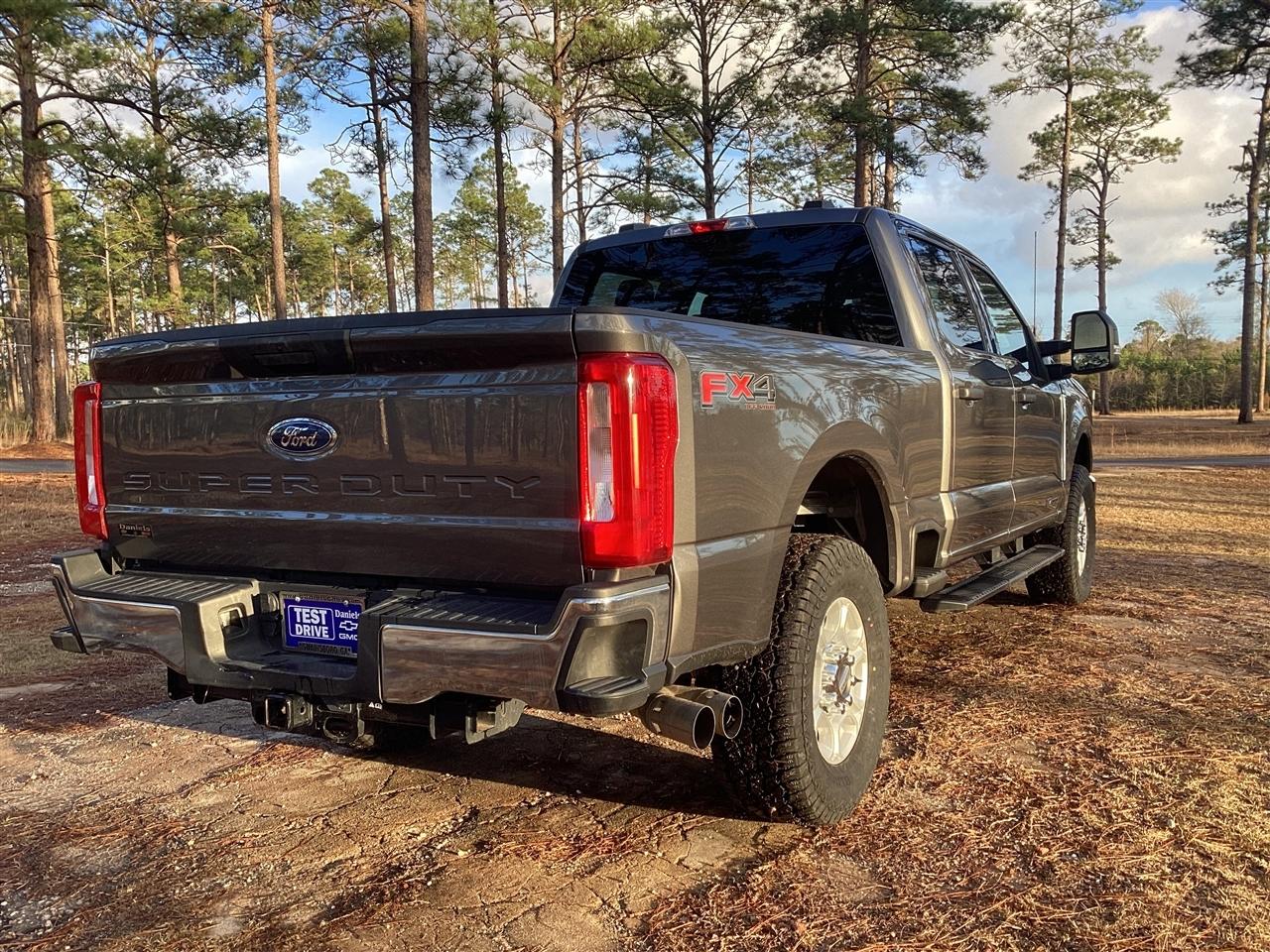 Ford Super Duty F-250 SRW King Ranch 4WD Crew Cab 8' Box 2025