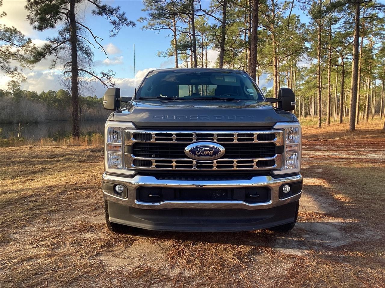 Ford Super Duty F-250 SRW King Ranch 4WD Crew Cab 8' Box 2025