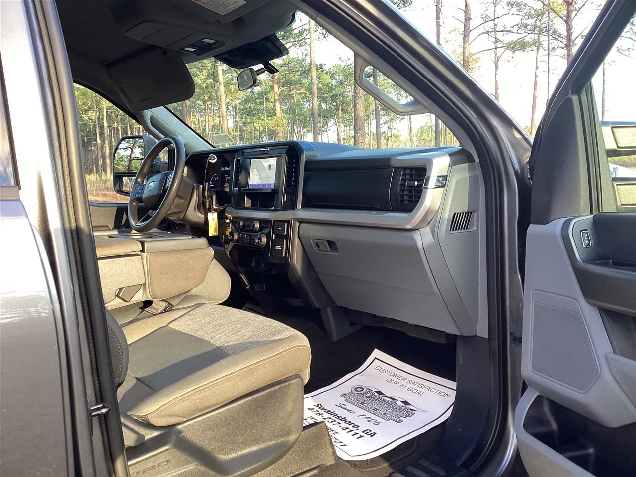 Ford Super Duty F-250 SRW King Ranch 4WD Crew Cab 8' Box 2025