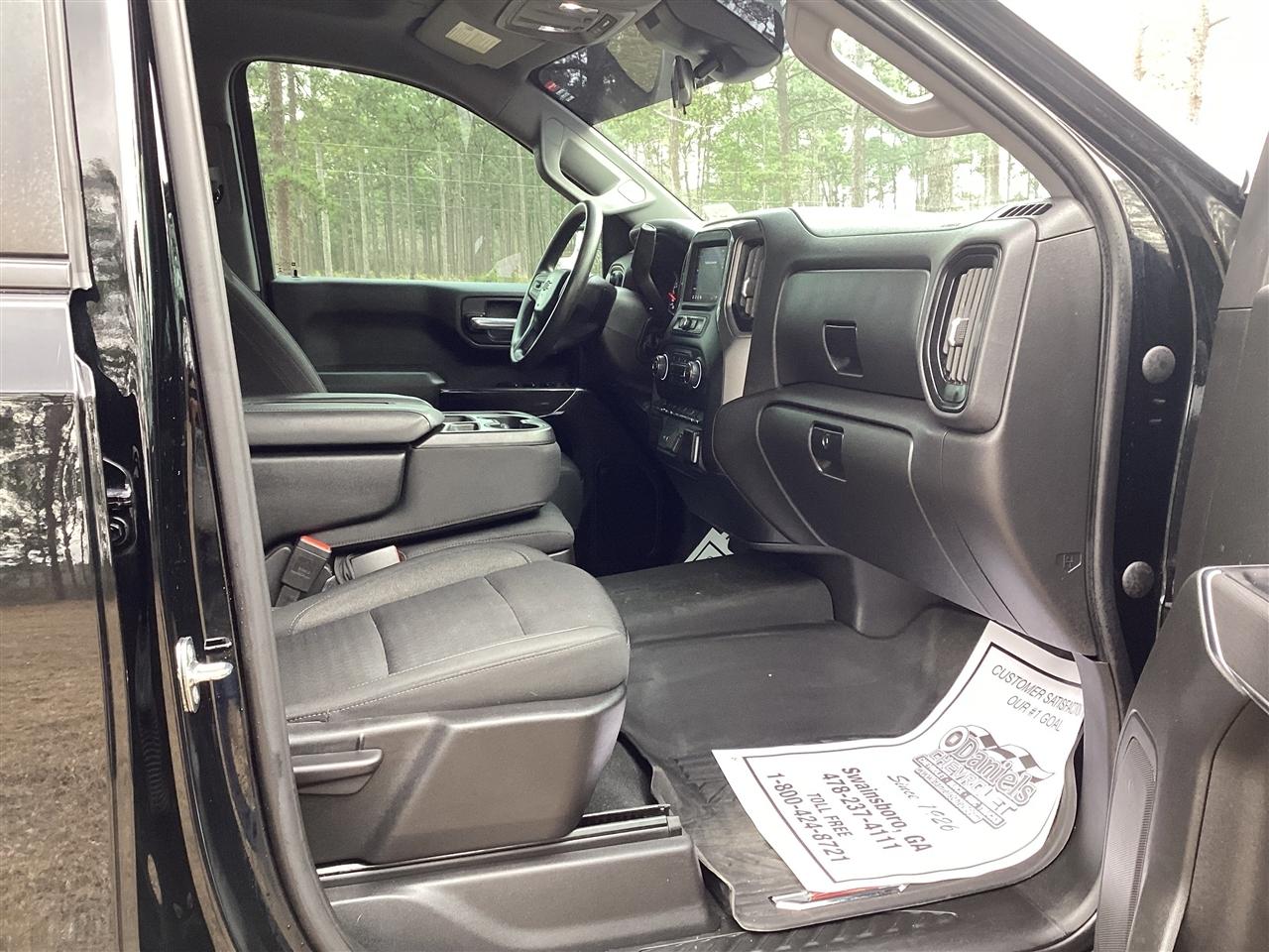 Chevrolet Silverado 1500 4WD Crew Cab 147" Custom Trail Boss 2022