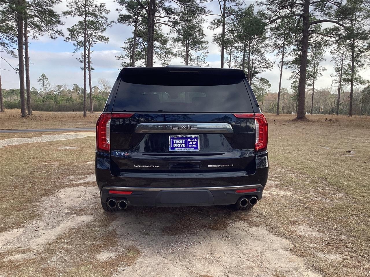 GMC Yukon XL 4WD 4dr Denali Ultimate 2023