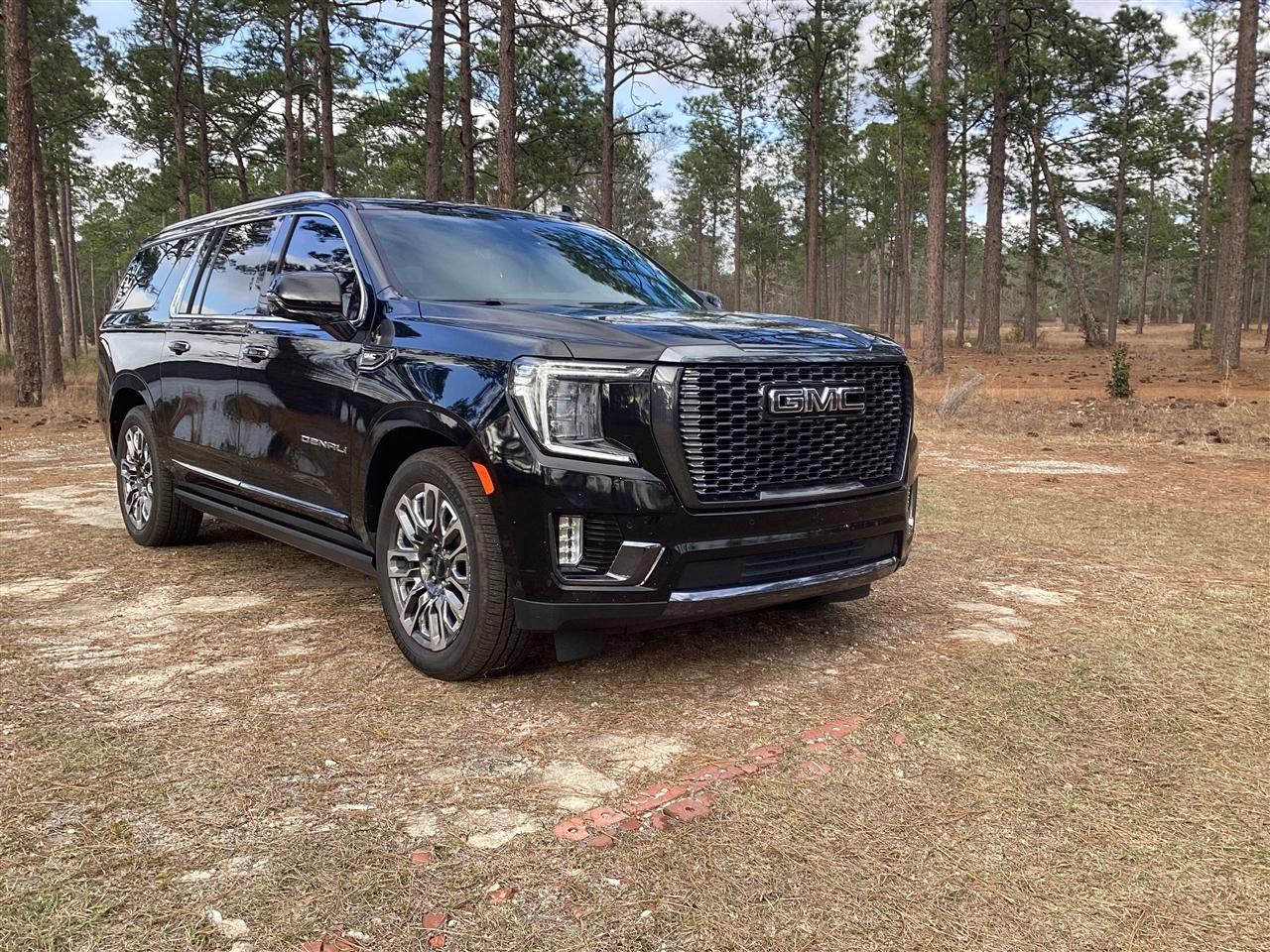 GMC Yukon XL 4WD 4dr Denali Ultimate 2023