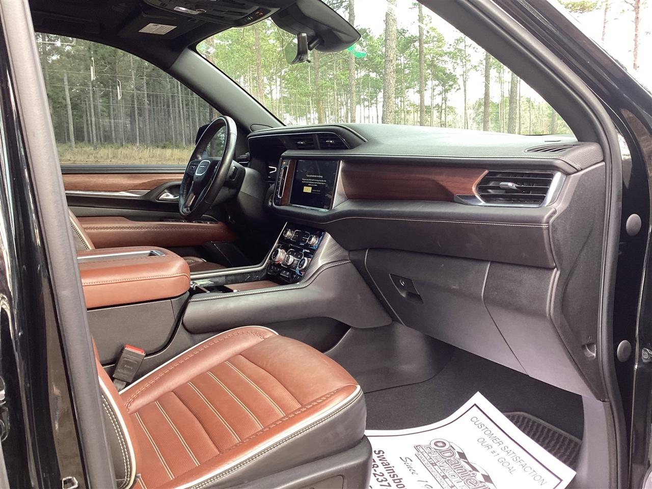 GMC Yukon XL 4WD 4dr Denali Ultimate 2023