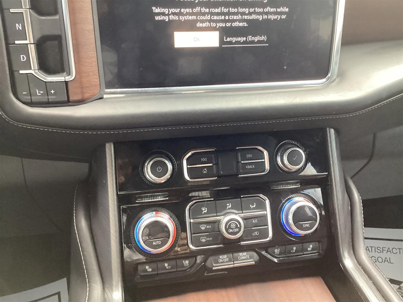 GMC Yukon XL 4WD 4dr Denali Ultimate 2023