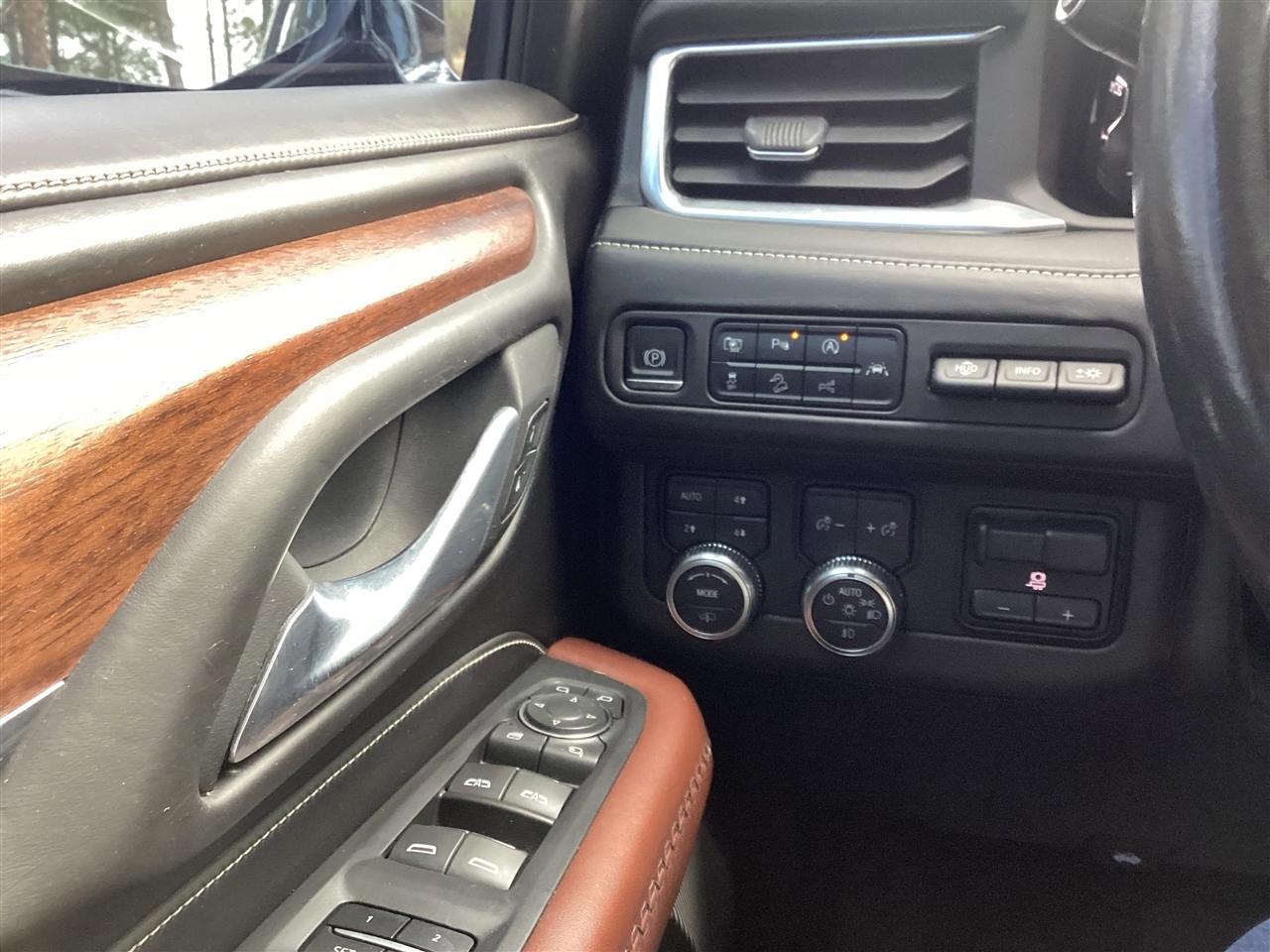 GMC Yukon XL 4WD 4dr Denali Ultimate 2023