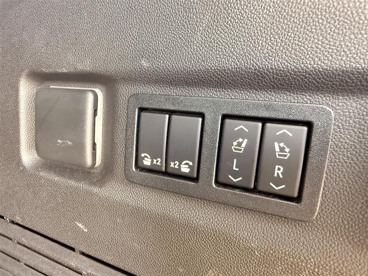 GMC Yukon XL 4WD 4dr SLT 2021