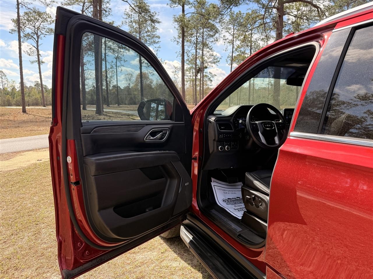 GMC Yukon XL 4WD 4dr SLT 2021