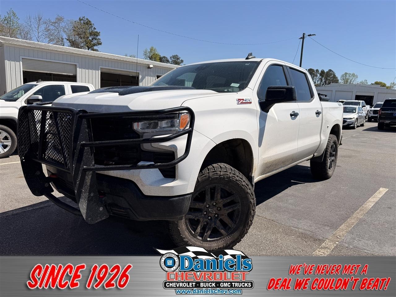 2023 Chevrolet Silverado 1500 4WD Crew Cab 147" LT Trail Boss
