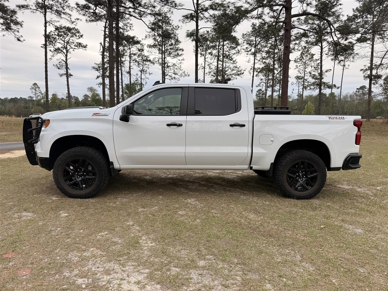 Chevrolet Silverado 1500 4WD Crew Cab 147" LT Trail Boss 2023