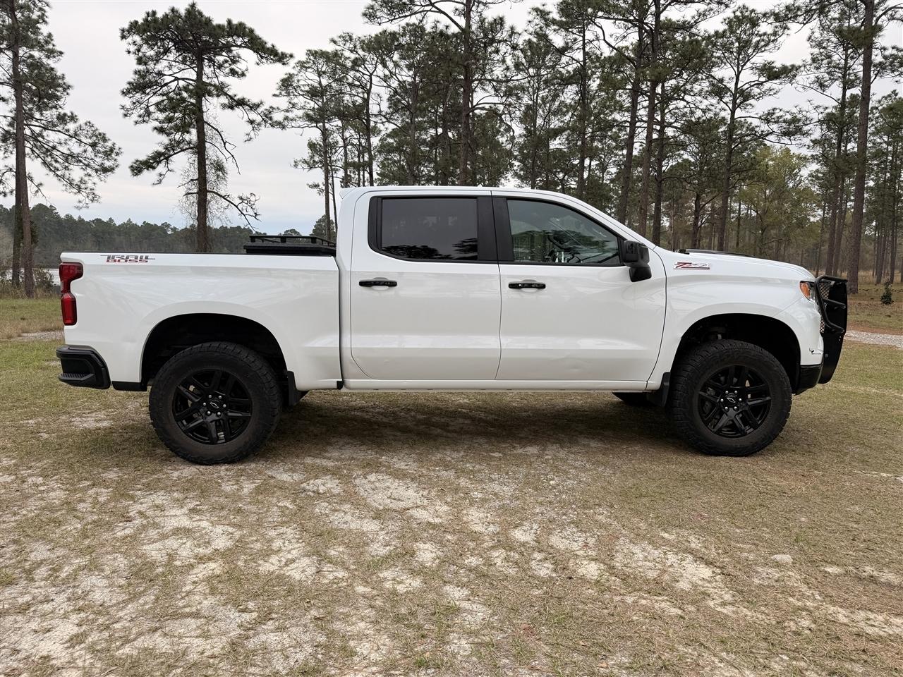 Chevrolet Silverado 1500 4WD Crew Cab 147" LT Trail Boss 2023