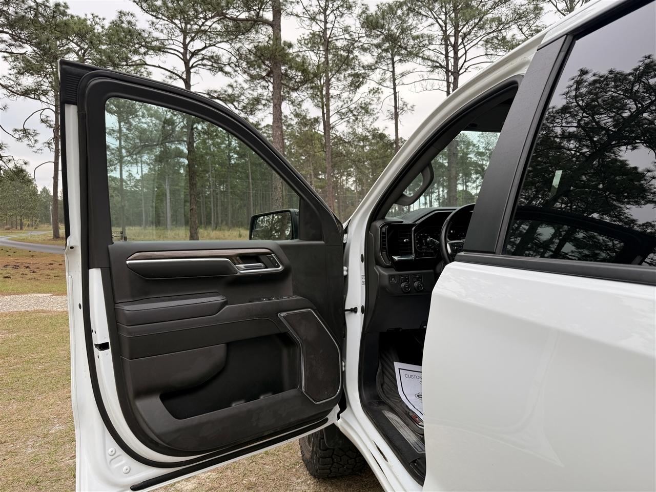 Chevrolet Silverado 1500 4WD Crew Cab 147" LT Trail Boss 2023