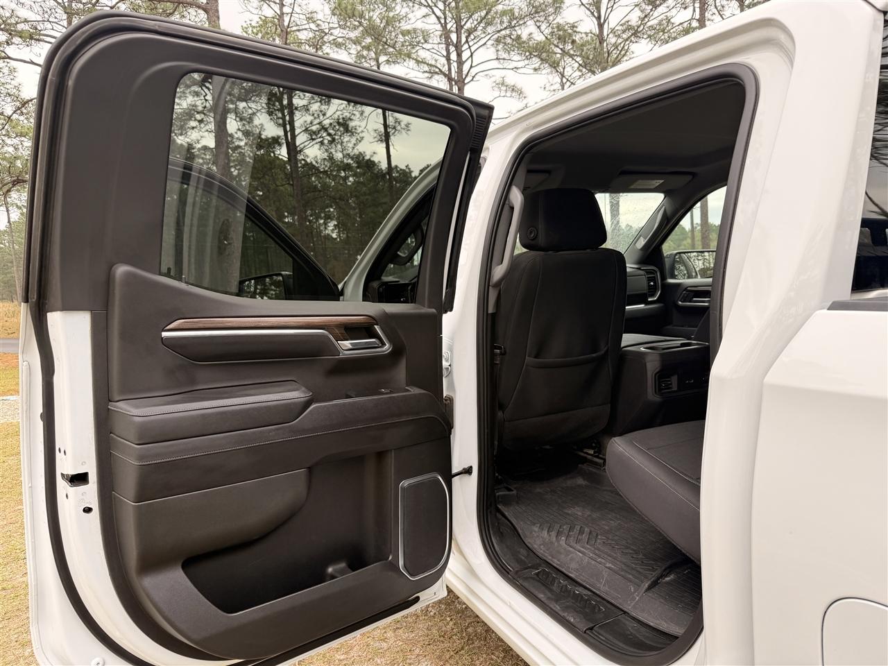 Chevrolet Silverado 1500 4WD Crew Cab 147" LT Trail Boss 2023