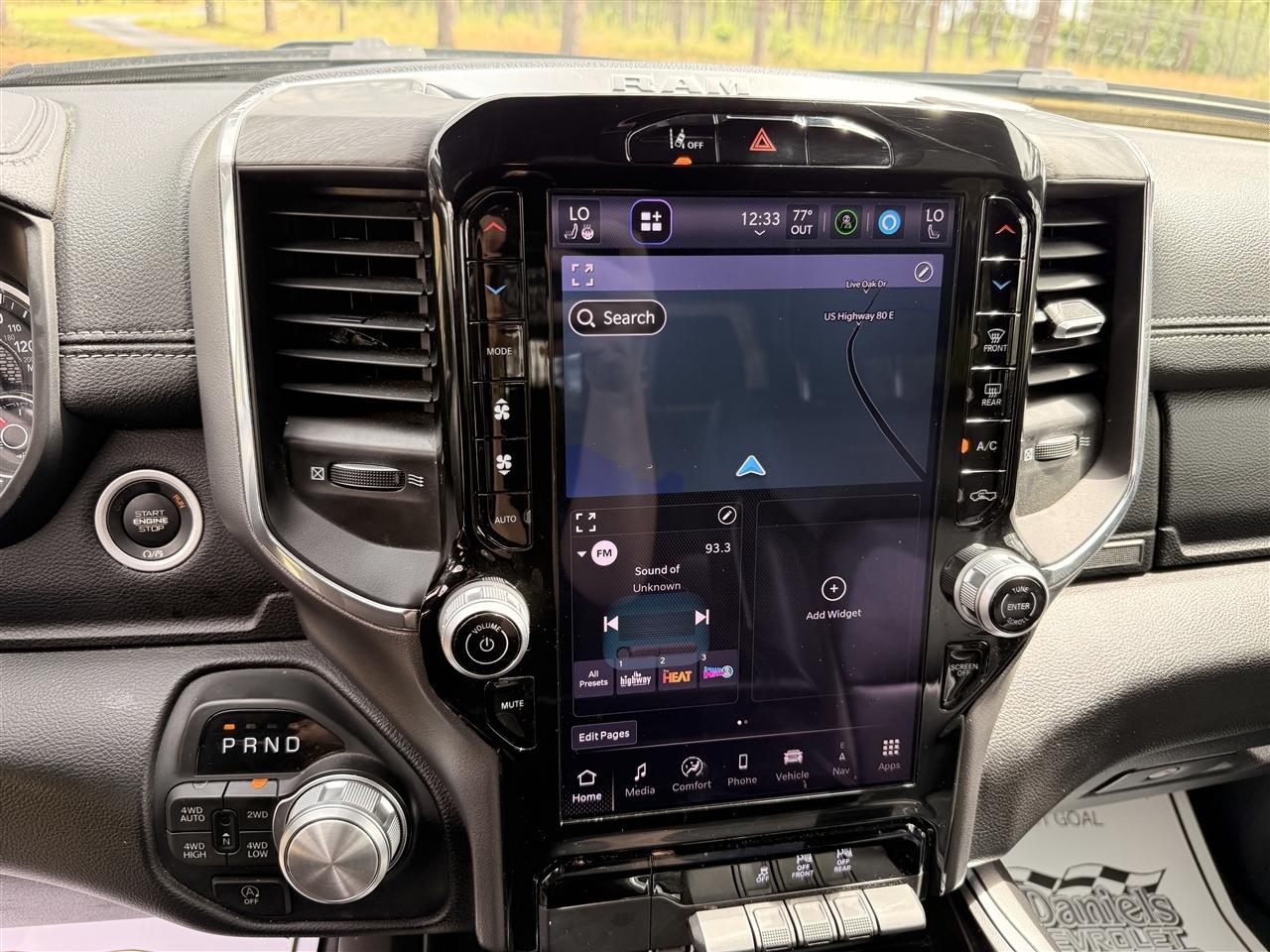 RAM 1500 Laramie 4x4 Crew Cab 5'7" Box 2025