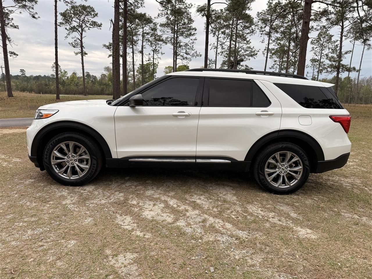 Ford Explorer XLT RWD 2023