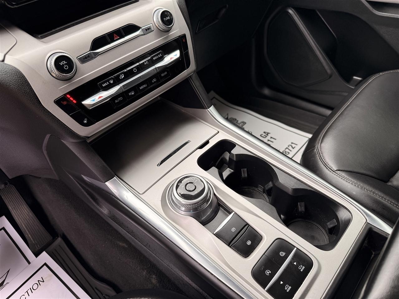 Ford Explorer XLT RWD 2023