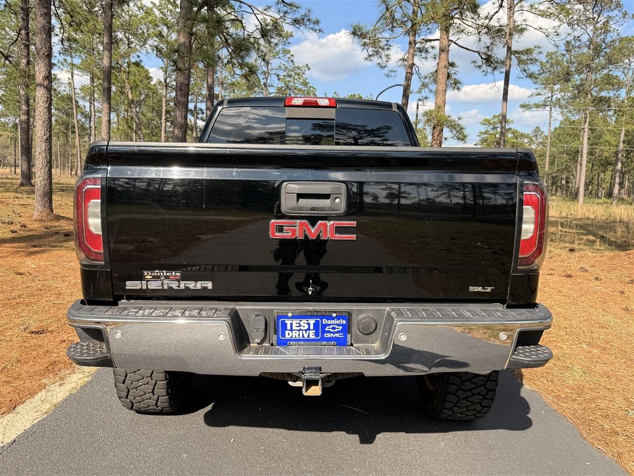 GMC Sierra 1500 4WD Crew Cab 143.5" SLT 2018