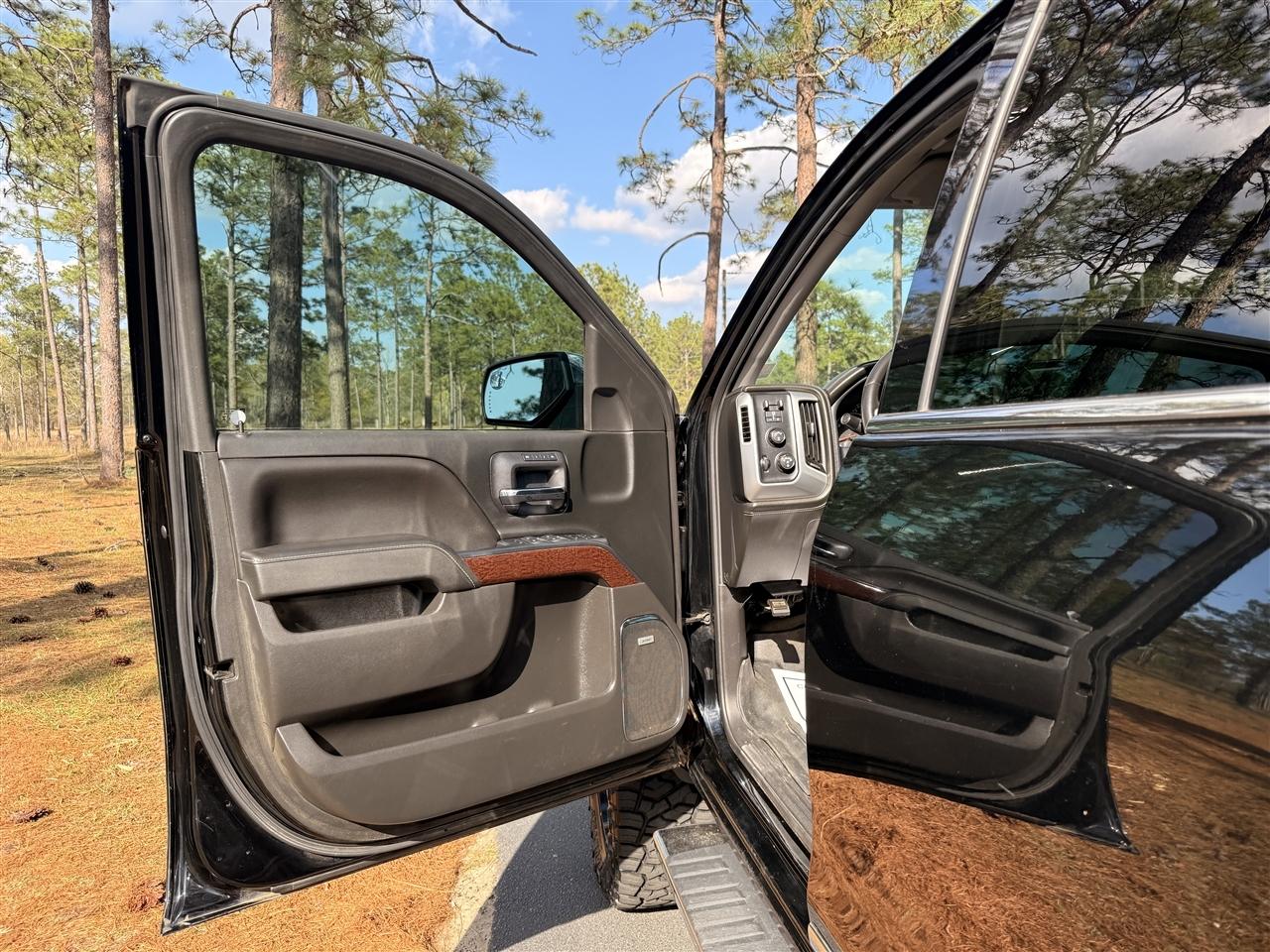 GMC Sierra 1500 4WD Crew Cab 143.5" SLT 2018