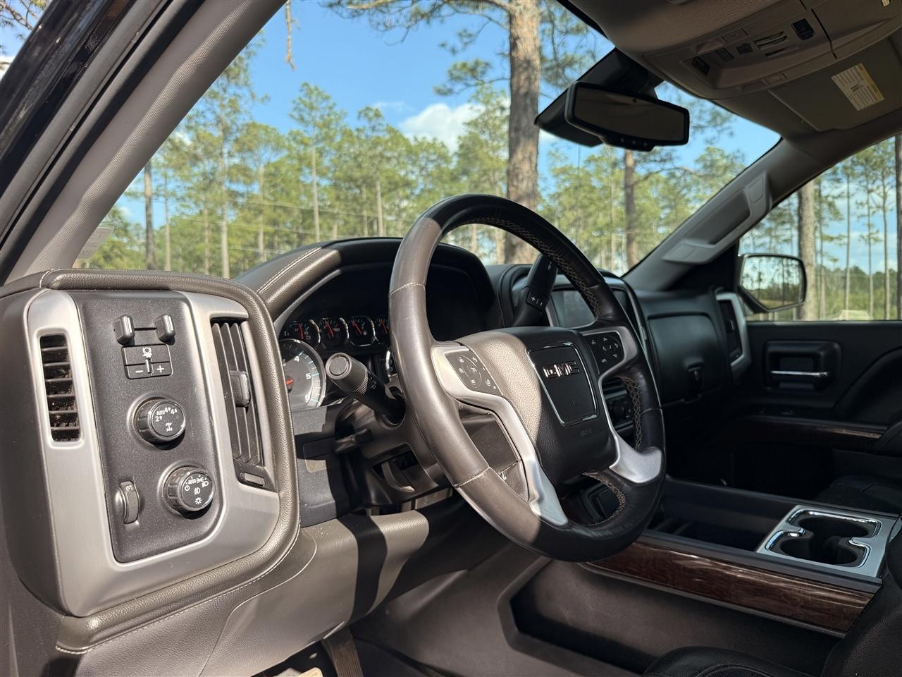 GMC Sierra 1500 4WD Crew Cab 143.5" SLT 2018