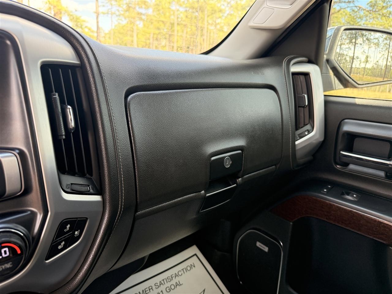 GMC Sierra 1500 4WD Crew Cab 143.5" SLT 2018