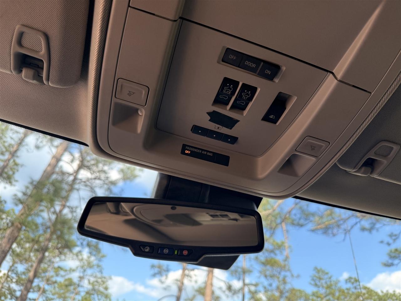 GMC Sierra 1500 4WD Crew Cab 143.5" SLT 2018