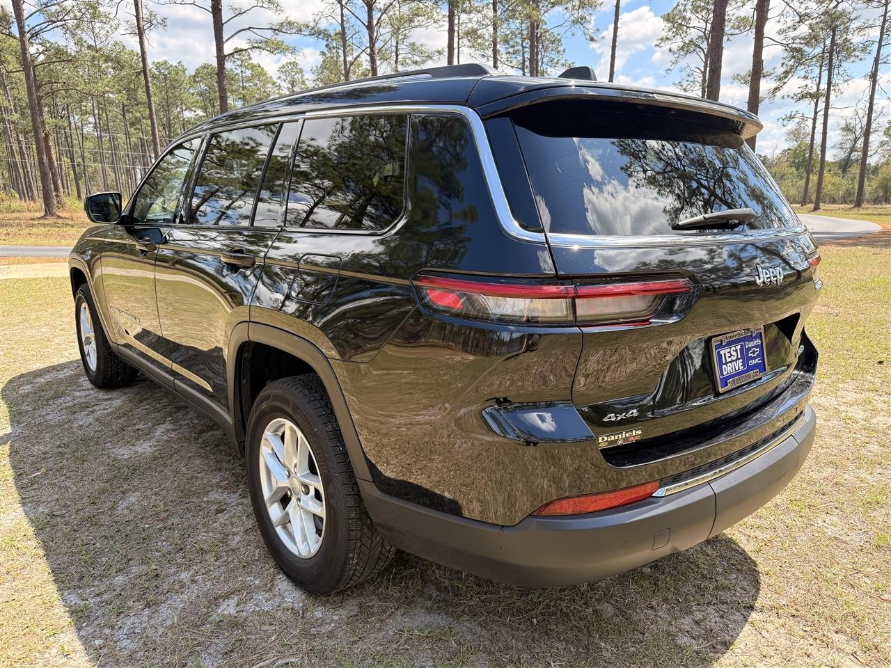 Jeep Grand Cherokee L Laredo 4x4 2023