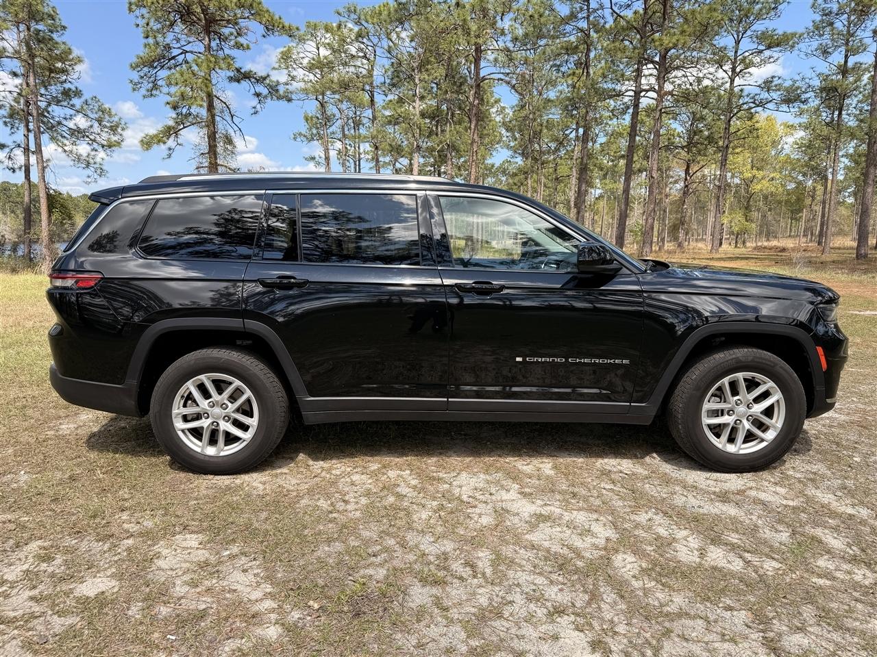 Jeep Grand Cherokee L Laredo 4x4 2023