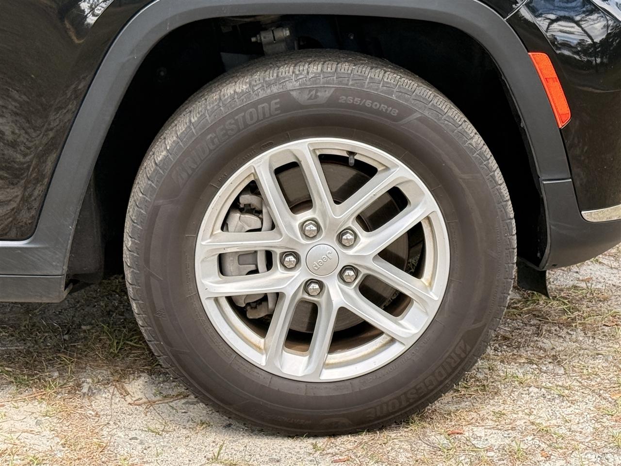 Jeep Grand Cherokee L Laredo 4x4 2023