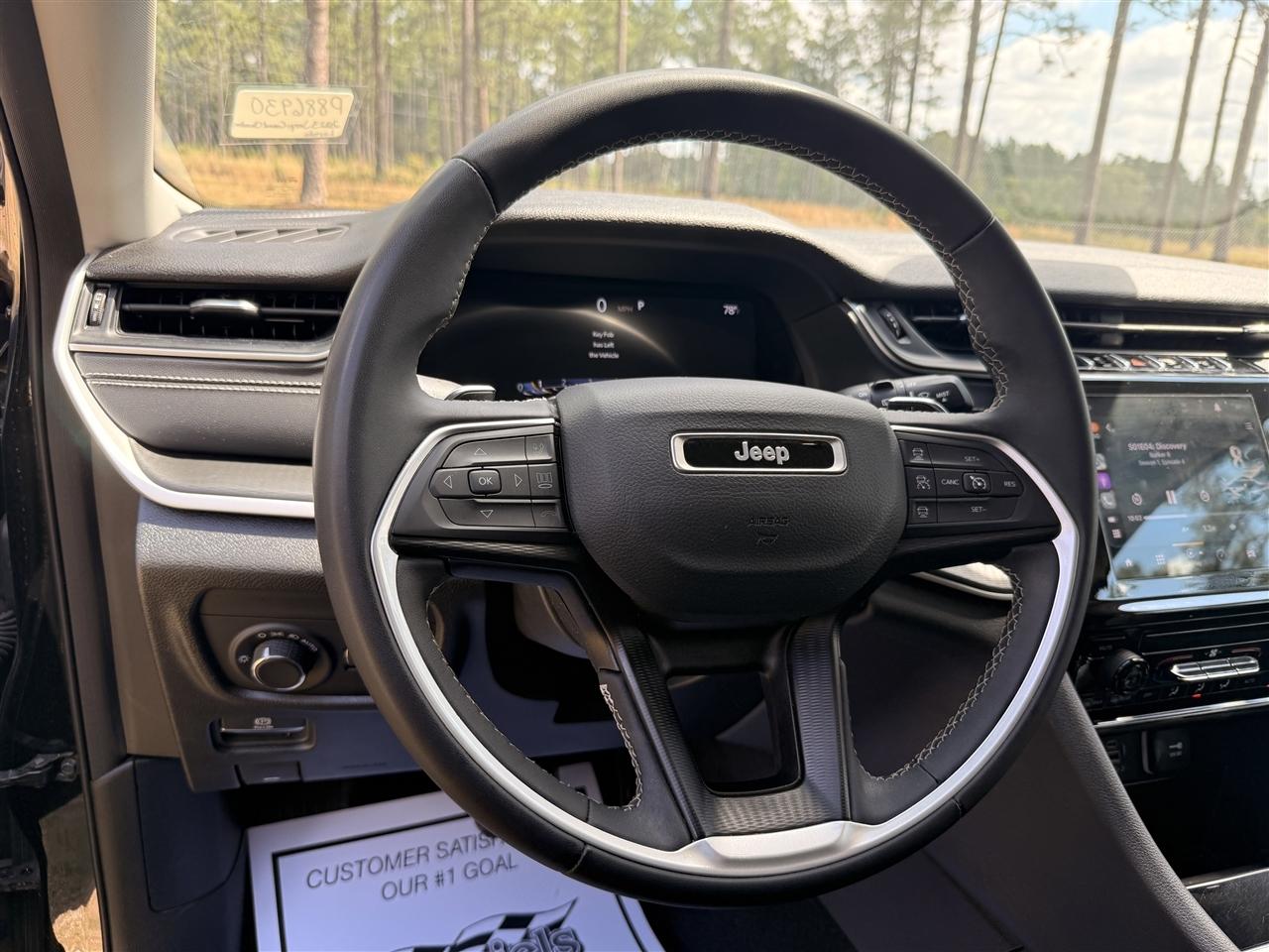 Jeep Grand Cherokee L Laredo 4x4 2023