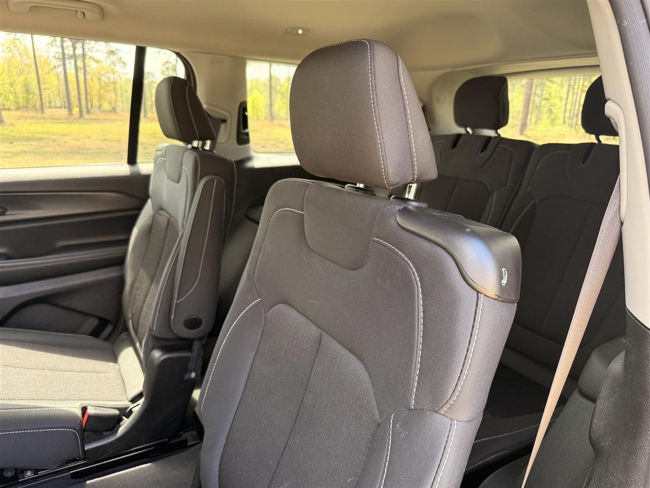 Jeep Grand Cherokee L Laredo 4x4 2023