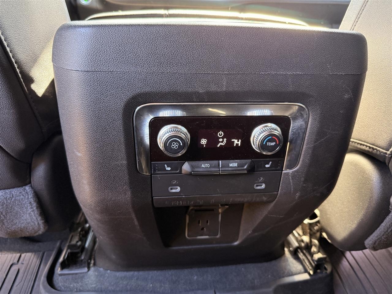 GMC Yukon 4WD 4dr AT4 2023