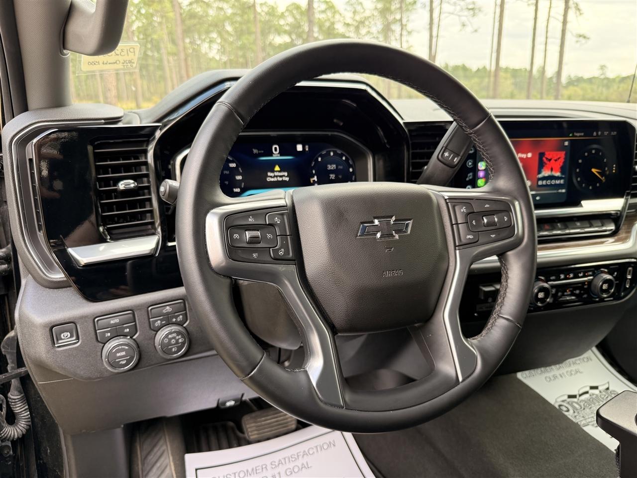 Chevrolet Silverado 1500 4WD Crew Cab 147" RST 2026